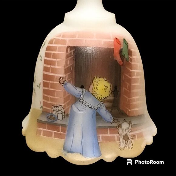 Fenton Christmas Fantasy 1984 “Expectation” Bell - Picture 3 of 10